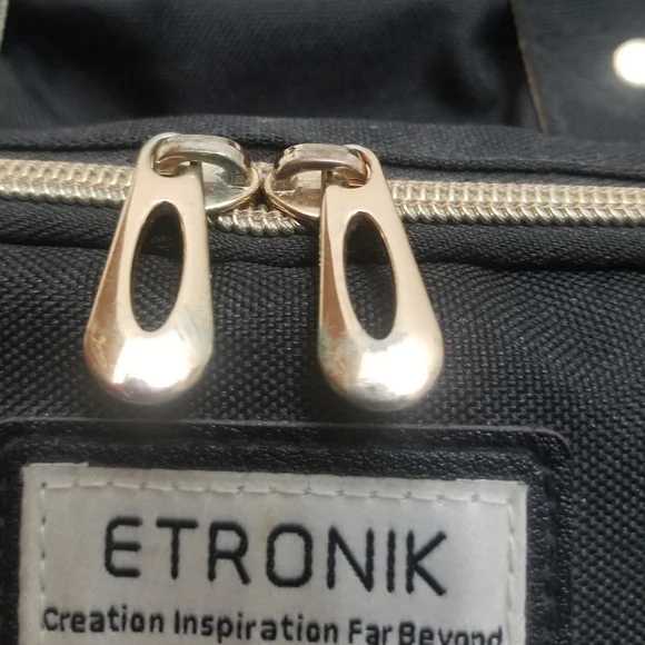 VGUC intricate laptop-friendly backpack w matching lunchbag - Picture 12 of 13